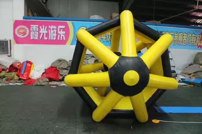 滦平充气水上滚筒球